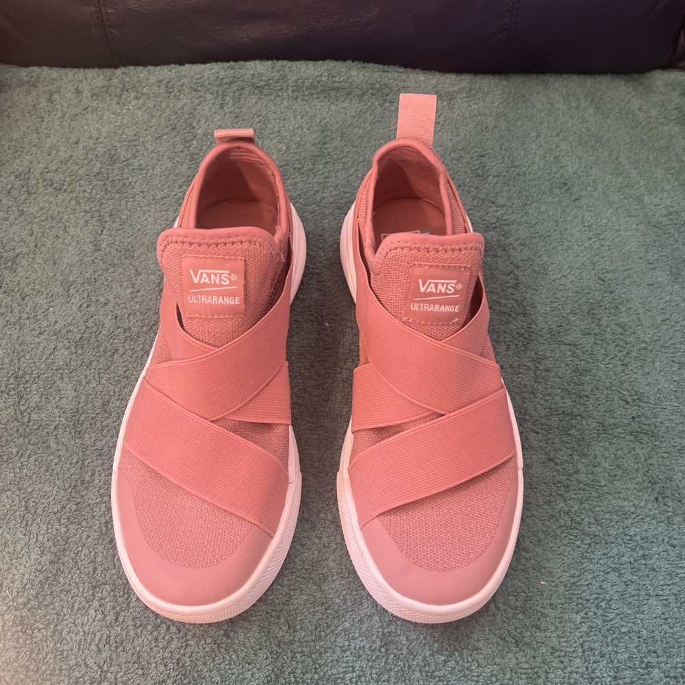 VANS UltraRange Gore Slip On Trail Shoes  Size 6.5